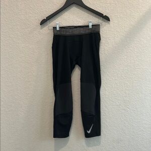 Nike Black Performance Leggings size Small